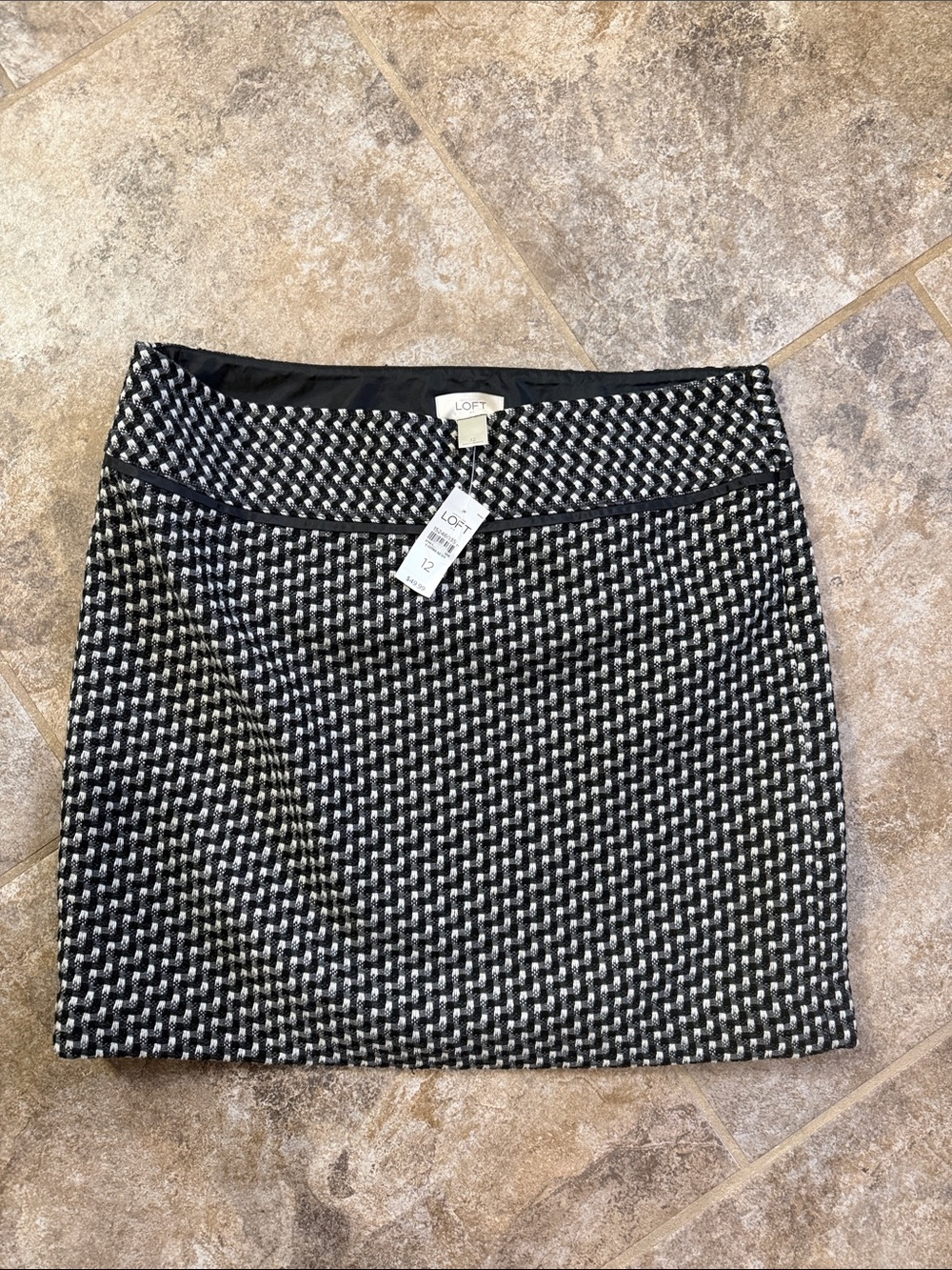 LOFT Black & White Woven Pencil Skirt